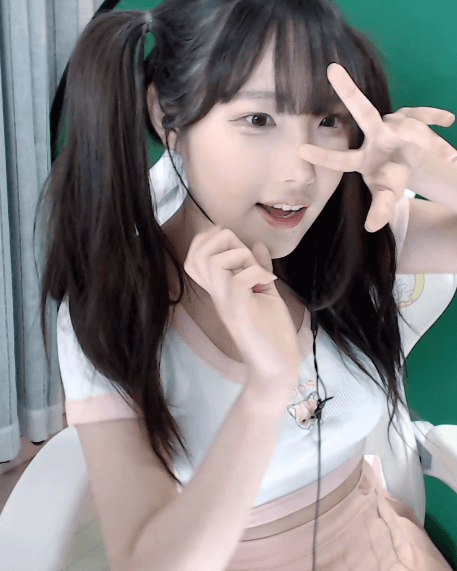 16178637030643.gif