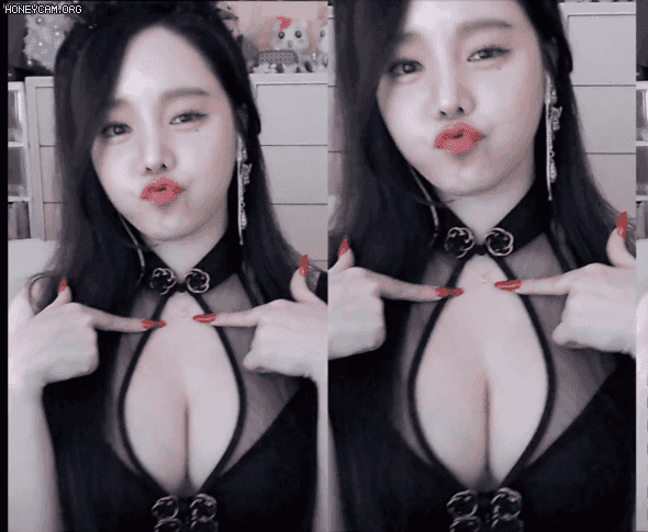 16182924163076.gif