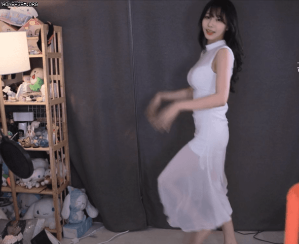 16201900449605.gif