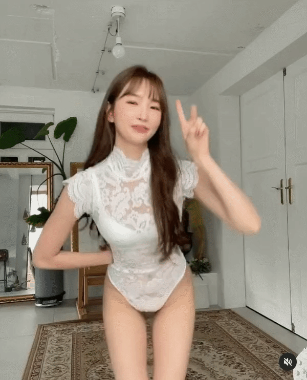 16303045726629.gif